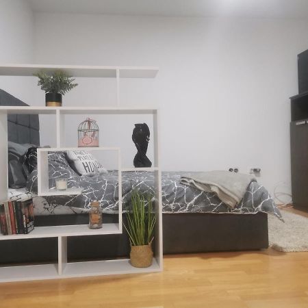 Amabilis Lägenhet Banja Luka Exteriör bild